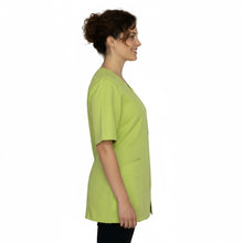 Lade das Bild in den Galerie-Viewer, Casacca da Lavoro Donna con Zip Verde Lime – Estetista, Alimentari, Maestra | Cod. 1106

