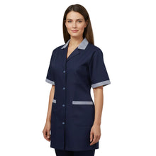 Lade das Bild in den Galerie-Viewer, Camice da Lavoro Donna Blu Scuro – Casacca Professionale No-Stiro | Cod. 27024

