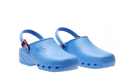 Zoccoli Sanitari Professionali Azzurro – Calzuro Light, Cinturino Regolabile | Cod. 8248