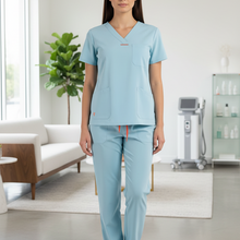 Lade das Bild in den Galerie-Viewer, Divisa Sanitaria Donna Elasticizzata Verde Acqua – Cod. B9144
