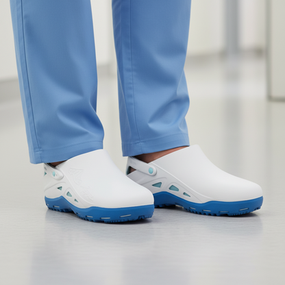 Zoccoli Sanitari Calzuro REBEL® Bicolore Bianco-Blu – Autoclavabili, Antistatici, T-CLOSE | Cod. 70822