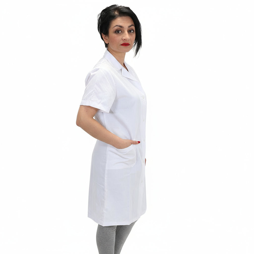 Bata de Trabalho Feminina Branca Manga Curta Não Engomável - Esteticista, Enfermeira, Auxiliar de Ação Médica - Cód 2204