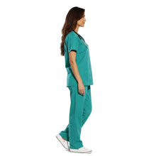 Lade das Bild in den Galerie-Viewer, Divisa da lavoro,completa,unisex,scollo V "verde" cod: 1712
